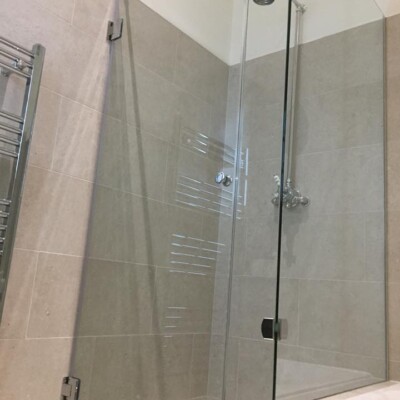 quality glass shower door company