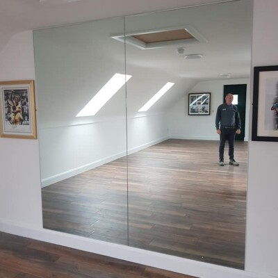 glass mirrors for fitness studio