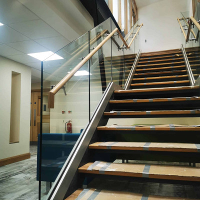 Commercial glass stairs